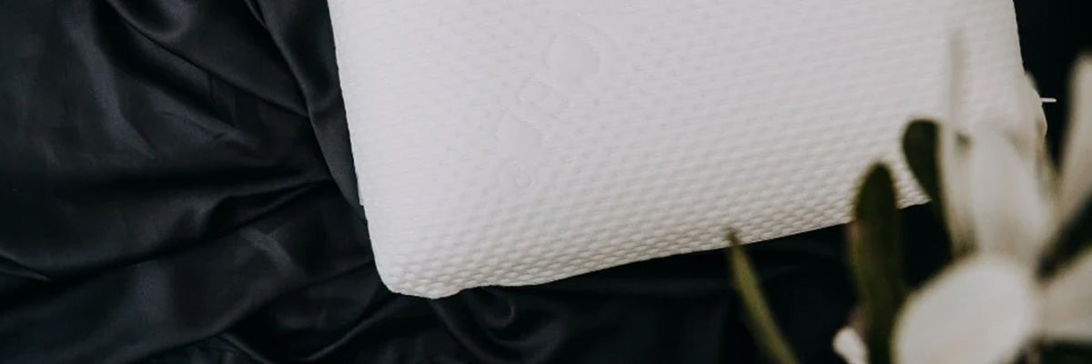 8 Benefits of a Memory Foam Pillow