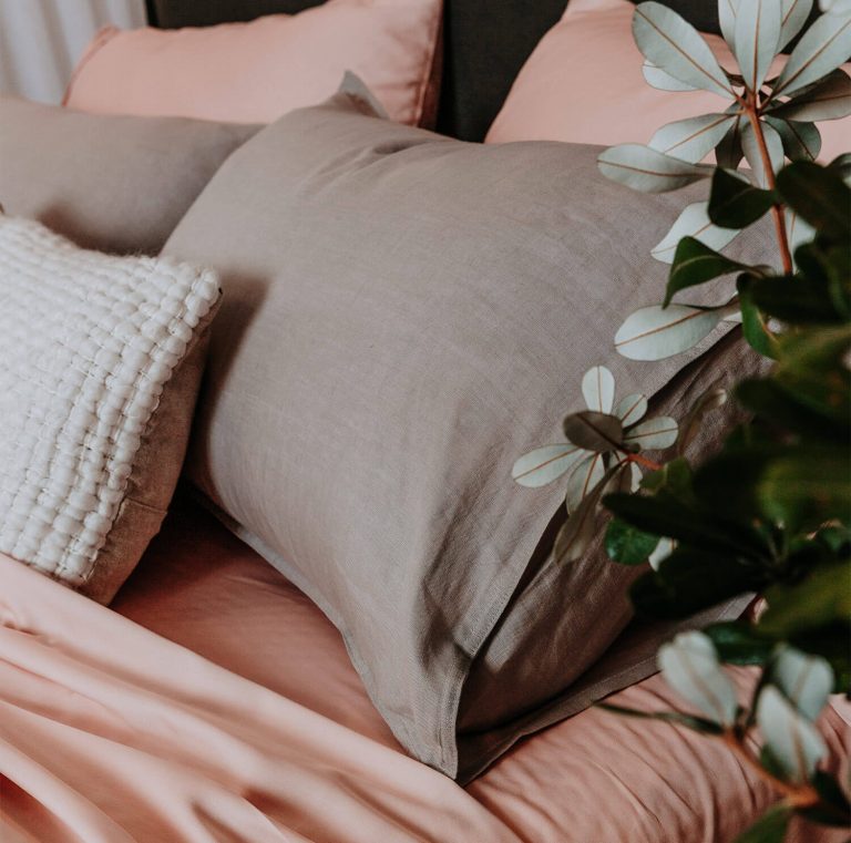 Superior Microfibre Pillow Bambi