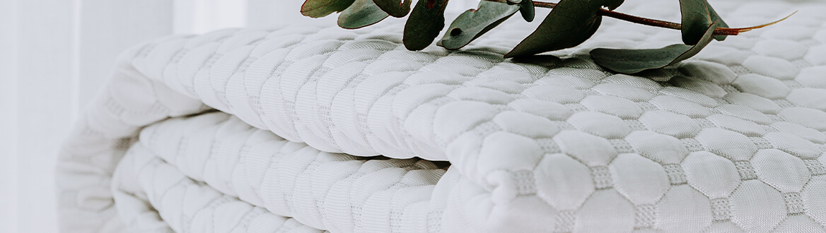 leaves on embossed bedding