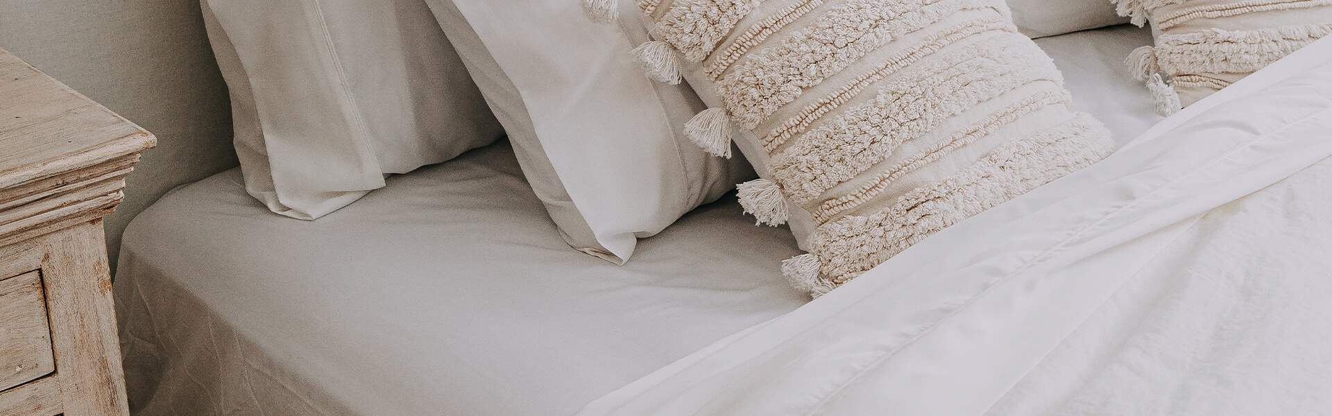 How to Choose the Best Waterproof Mattress Protector Bambi