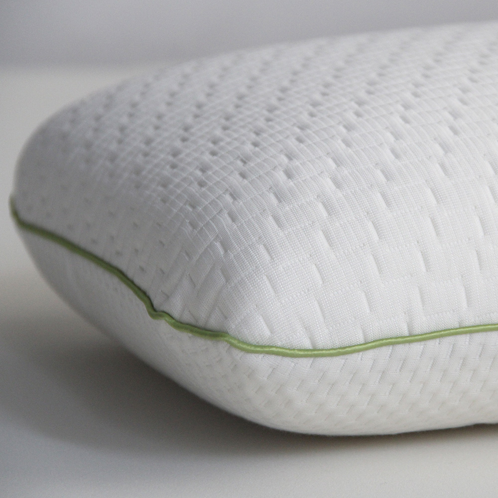 Flippable memory foam pillow